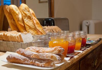 میهلتون بارسلنا بوتیک هستال