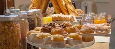 میهلتون بارسلنا بوتیک هستال