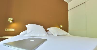 میهلتون بارسلنا بوتیک هستال