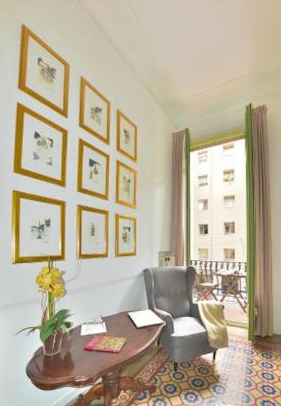 میهلتون بارسلنا بوتیک هستال