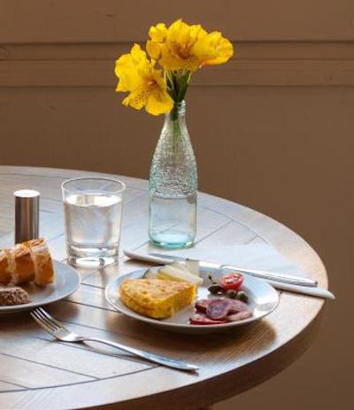 میهلتون بارسلنا بوتیک هستال