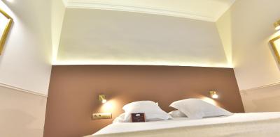 میهلتون بارسلنا بوتیک هستال