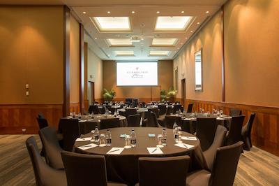 استامفرد پلازا اوکلاند