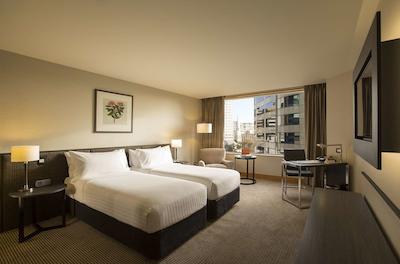 استامفرد پلازا اوکلاند