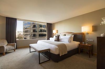 استامفرد پلازا اوکلاند