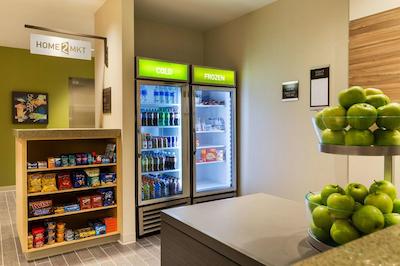 هم2 سویتز بای هیلتون وست ادمنتون