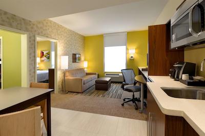 هم2 سویتز بای هیلتون وست ادمنتون