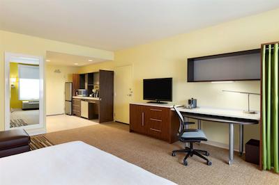 هم2 سویتز بای هیلتون وست ادمنتون