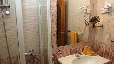 گاردن اند اسیا بوتیک لدجینگ