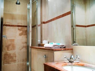 د نو لندن کارلتون هتل