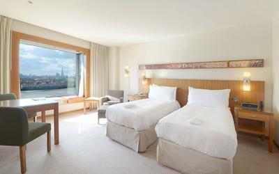 کاناری ریورسید پلازا هتل