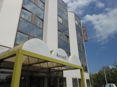 ب اند ب هتل تولوس سنتر