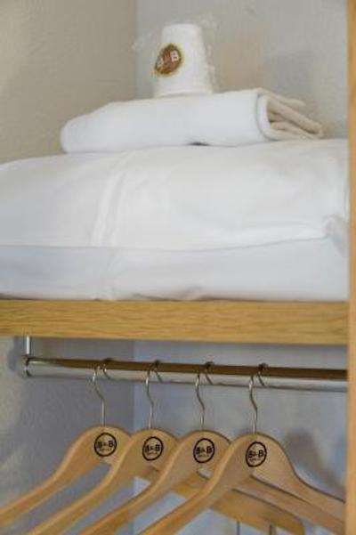 ب اند ب هتل تولوس سنتر