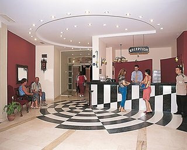 گرند شاهین