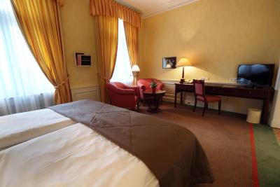 ل پالیز ارت هتل