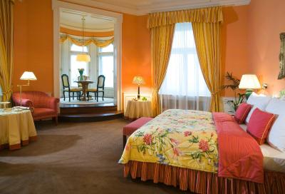 ل پالیز ارت هتل