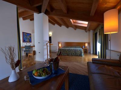 مرکور فرارا هتل