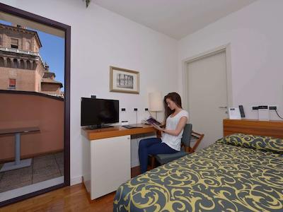 مرکور فرارا هتل