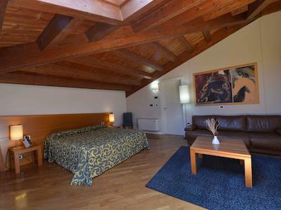 مرکور فرارا هتل