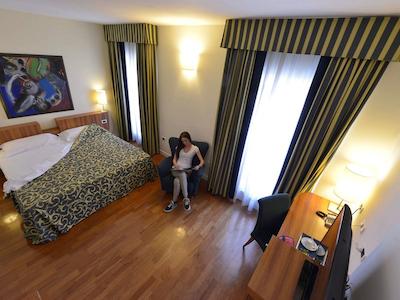 مرکور فرارا هتل