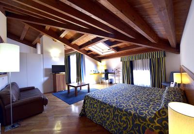 مرکور فرارا هتل