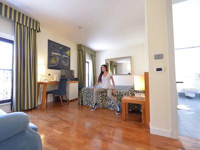 مرکور فرارا هتل