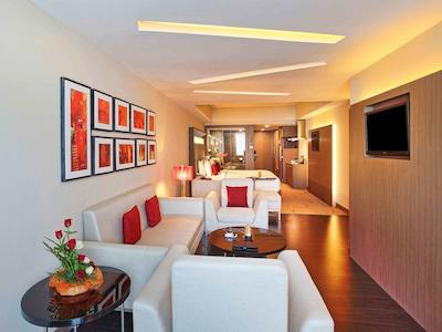 نوتل اهمداباد