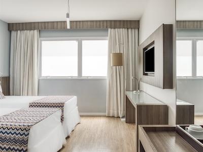 پامپولها دیزاین هتل