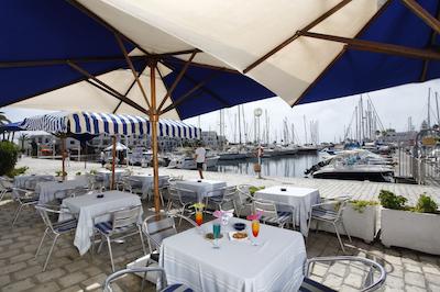 لز میسُنز د لا مر