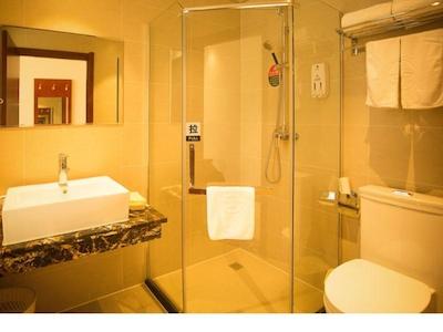 گرین تری این جیانگکسی نانچانگ ریلو استیشن لویانگ راد اکسپرز هتل