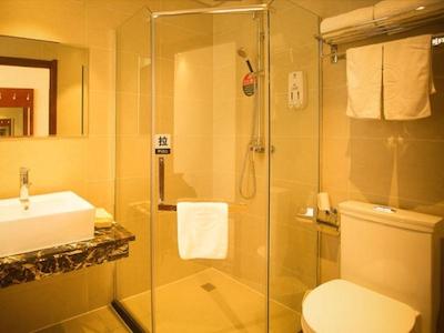 گرین تری این جیانگکسی نانچانگ ریلو استیشن لویانگ راد اکسپرز هتل