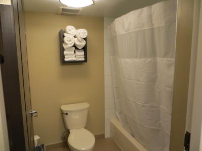 استبریج سویتز وست ادمنتون