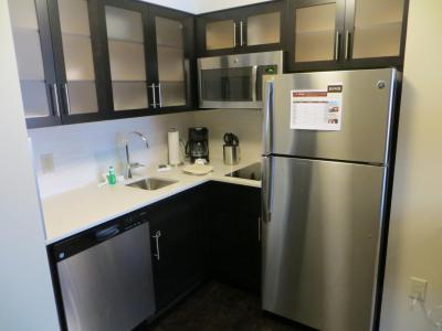 استبریج سویتز وست ادمنتون