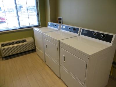 استبریج سویتز وست ادمنتون