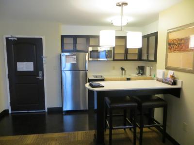 استبریج سویتز وست ادمنتون