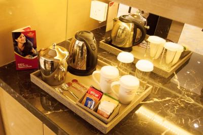 کرون پلازا شانگهای نواه اسکوئر