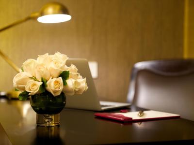 کرون پلازا شانگهای نواه اسکوئر