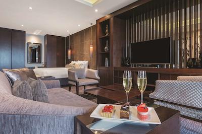 گامبارو هتل