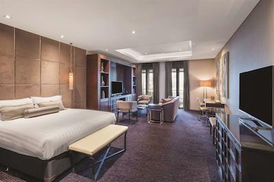 گامبارو هتل