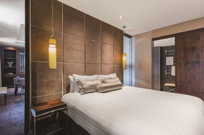 گامبارو هتل