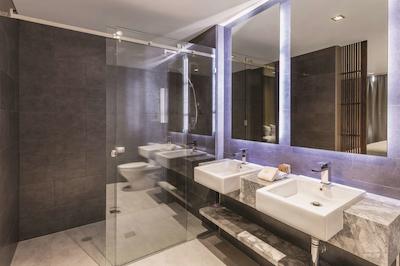 گامبارو هتل