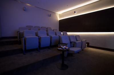 93 لوکسوری سویتز