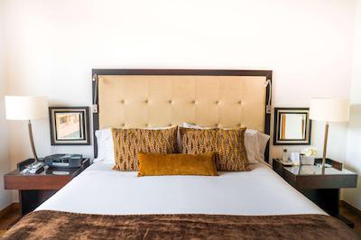 93 لوکسوری سویتز