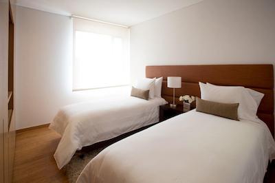 93 لوکسوری سویتز