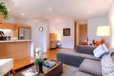 93 لوکسوری سویتز