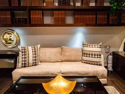 93 لوکسوری سویتز