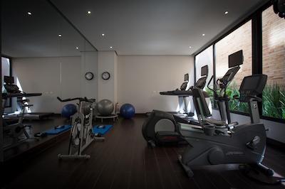 93 لوکسوری سویتز