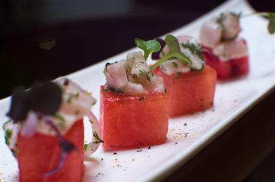 93 لوکسوری سویتز