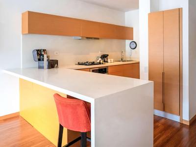 93 لوکسوری سویتز