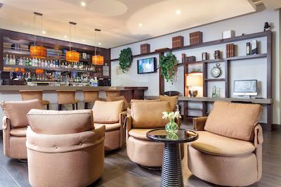 93 لوکسوری سویتز